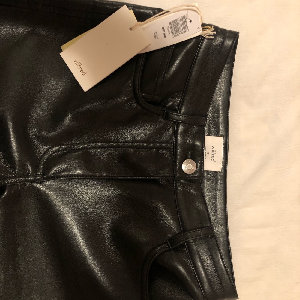 Aritzia Melina Pants Short Black 00